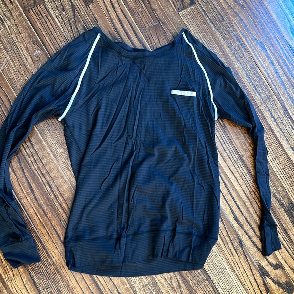 Lululemon longsleeve, size 4.